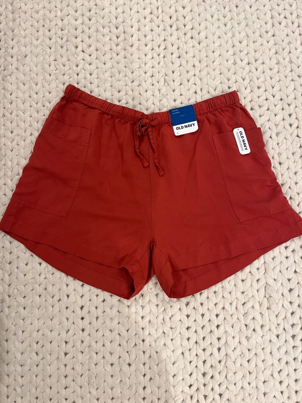 Old Navy Women's Rust Drawstring Pocket High-Waist Flowy Shorts. 3.5”inseam